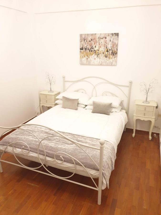Lemesou Apartments Patras Bagian luar foto