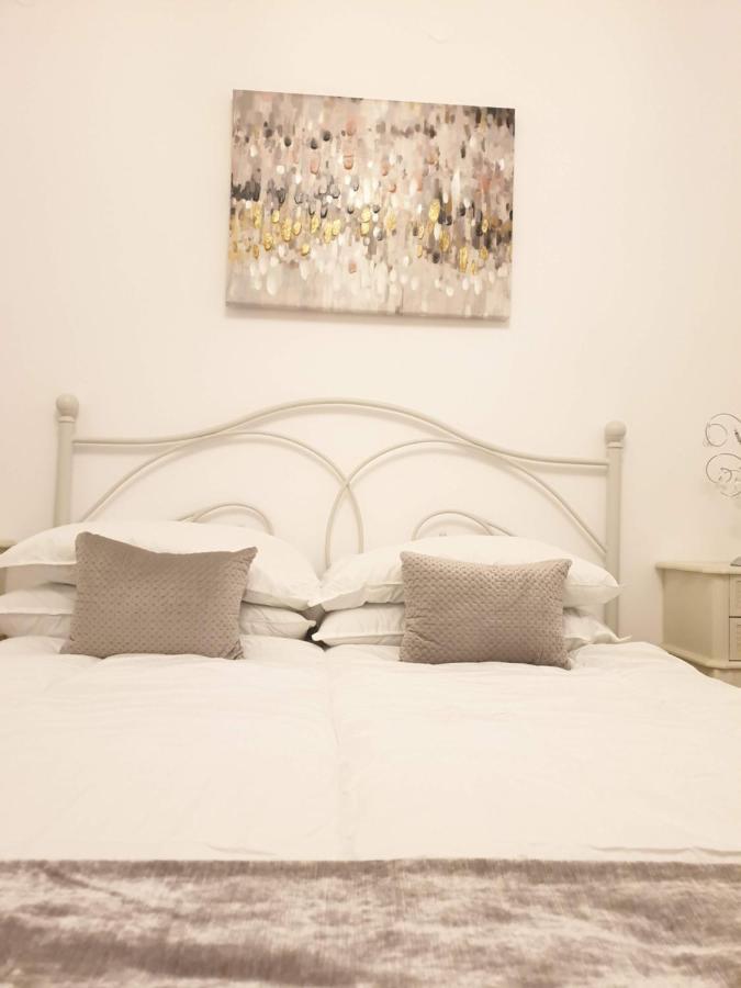 Lemesou Apartments Patras Bagian luar foto